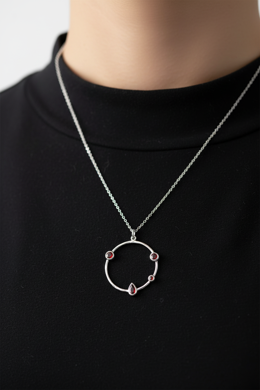 純白背景項鍊 1