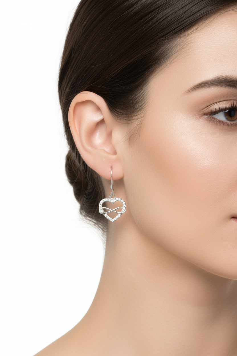 模特兒佩戴圖 4 - 耳環細節特寫