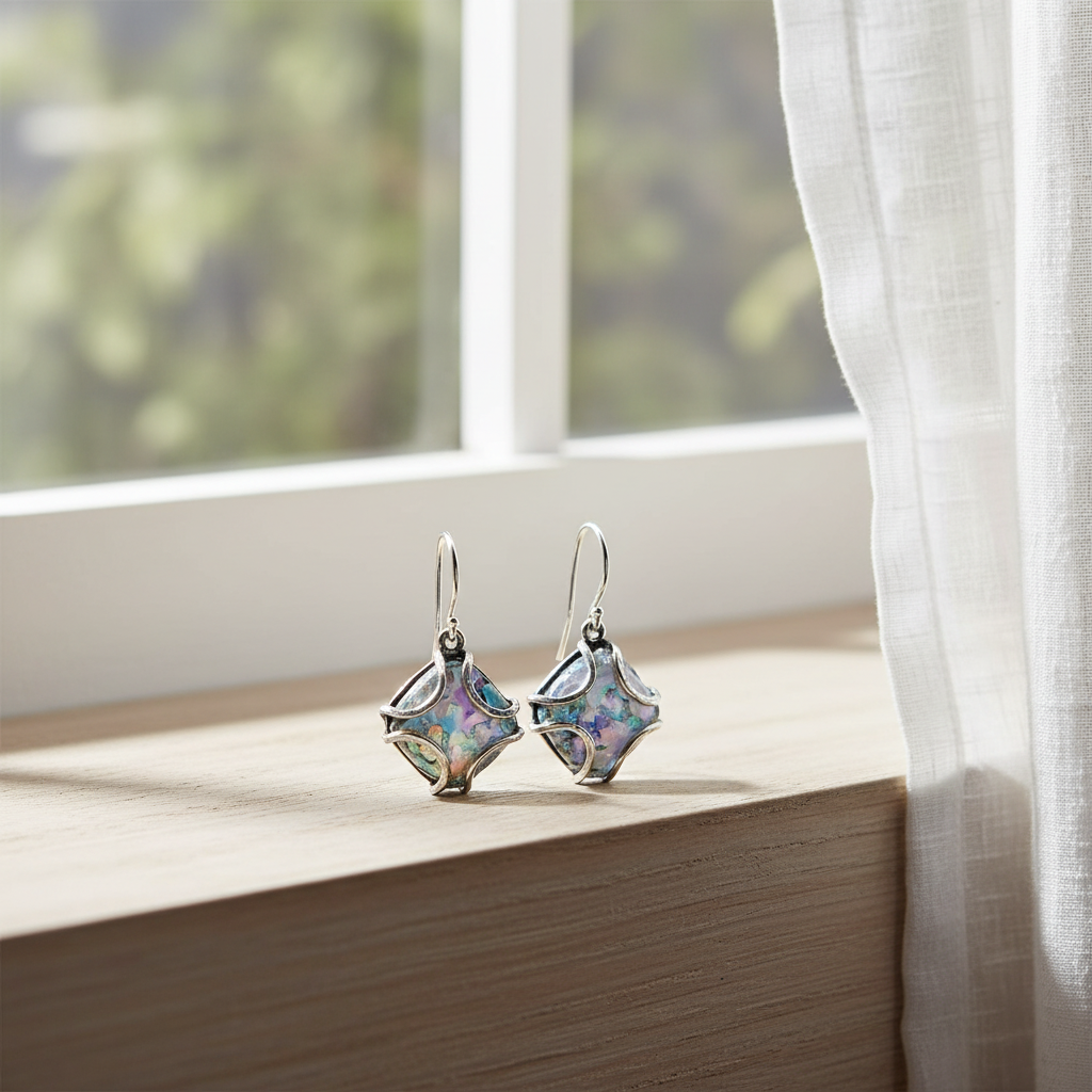 鮑魚貝殼耳環 - 窗邊自然光