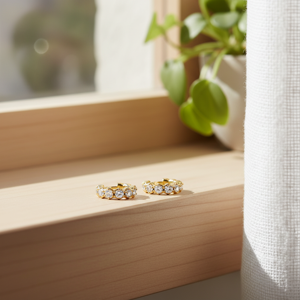 金色水晶圈形耳環 - 窗台日光