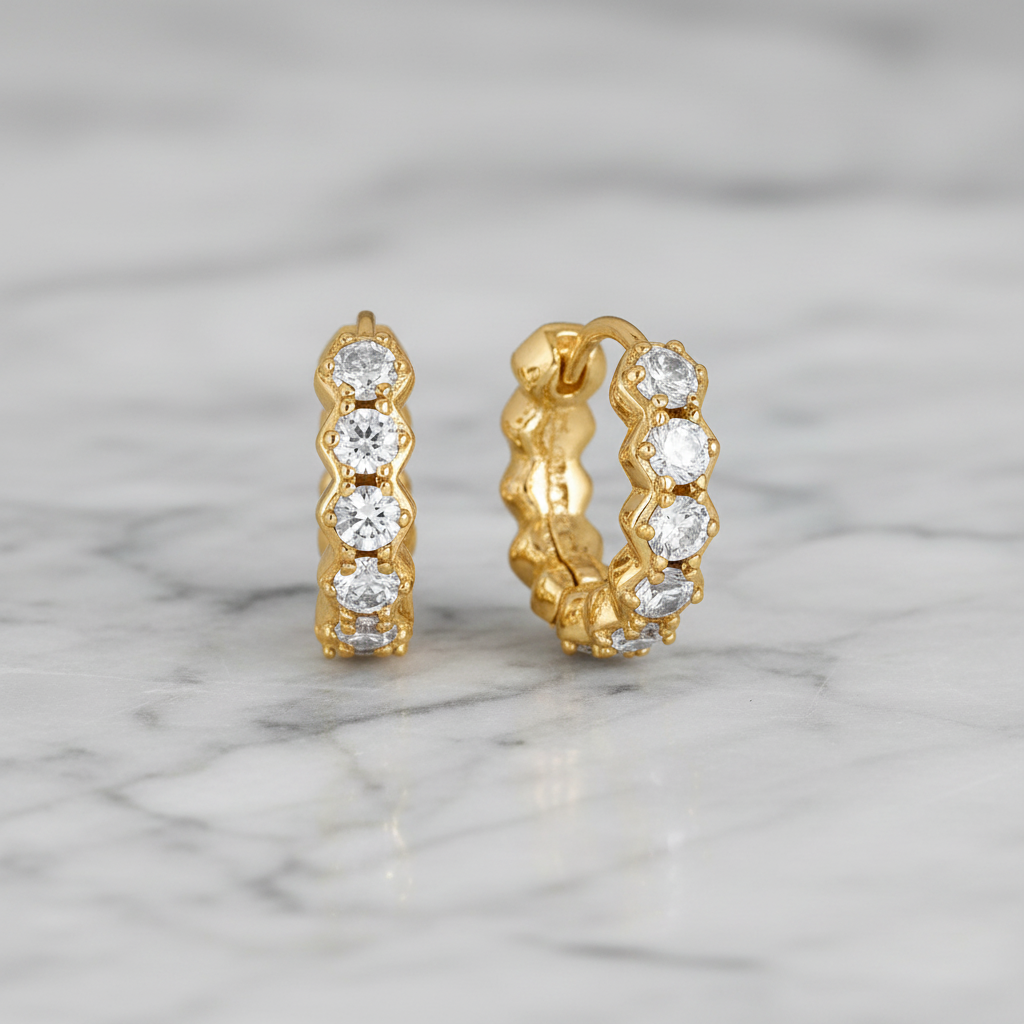 金色水晶圈形耳環 - 灰色大理石背景