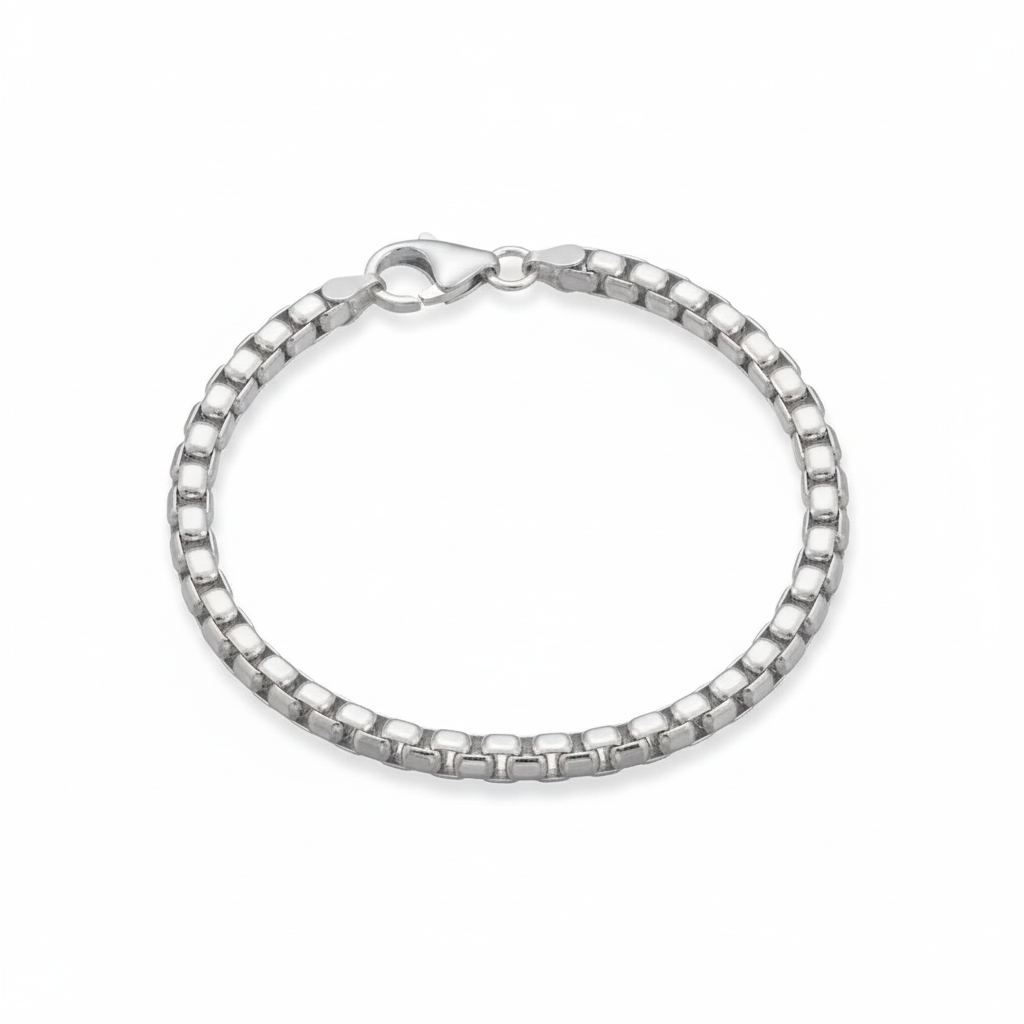 Box chain bracelet high-angle oblique view