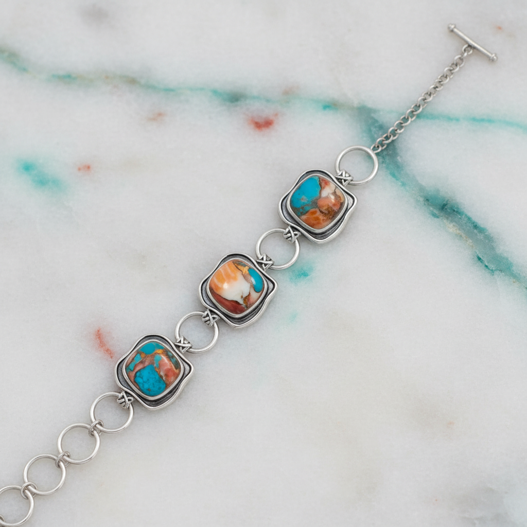 Turquoise and Spiny Oyster bracelet with elegant background
