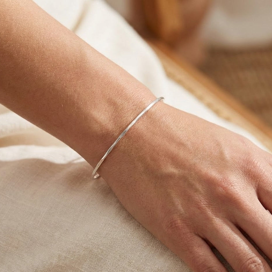 Hammered Wire Bangle Bracelet 925 Sterling Silver Minimalist Stackable 1.6mm